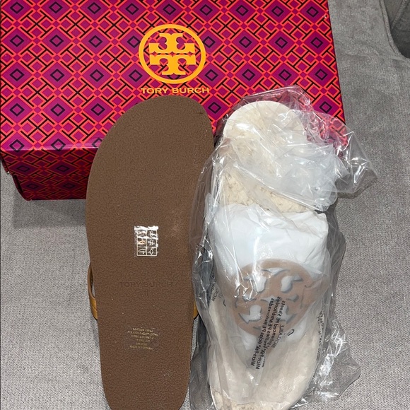 Tory Burch Miller Cloud Shearling Nappa leather Brown Shearling Sandals - Picture 3 of 4